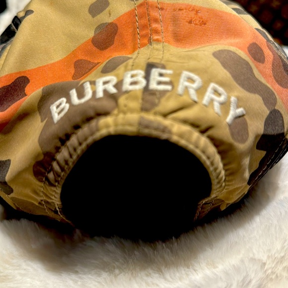 Burberry Men’s Camouflage Check Nylon Cap - Picture 1 of 3